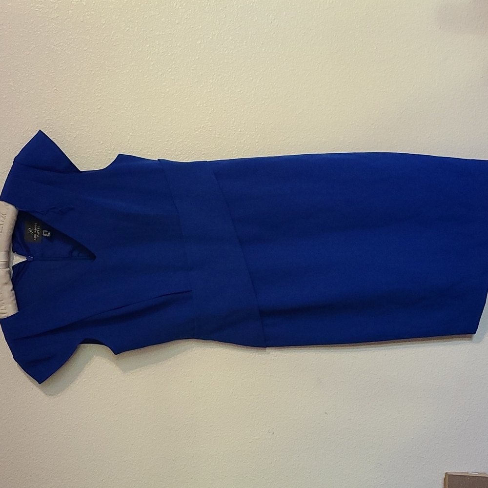 Royal blue Adrianna Papell dress V cut  size 6